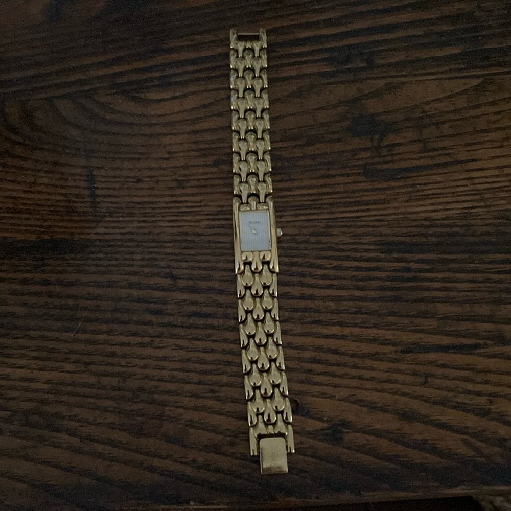 Women’s Bulova watch. Gold color only worn a few times. EXCELLENT CONDITION